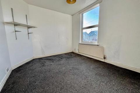 2 bedroom terraced house for sale, Westlock Avenue, Leeds