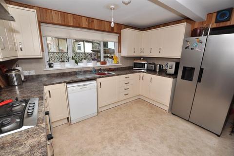 3 bedroom house for sale, Green Vale, Llanpumsaint, Carmarthen