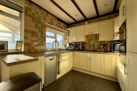 3 bedroom semi-detached house for sale, Worksop Road, Mastin Moor