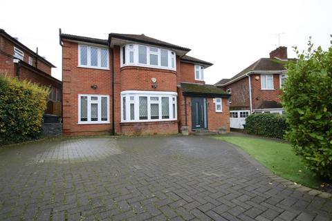 4 bedroom detached house for sale, Wolmer Gardens, Edgware