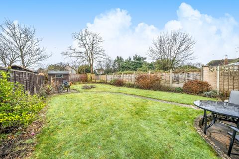 2 bedroom bungalow for sale, Sheep Walk, Shepperton, TW17