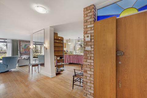 3 bedroom flat for sale, Duchess of Bedfords Walk, London W8