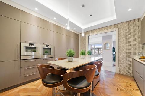 4 bedroom flat for sale, Old Court House, Kensington, W8