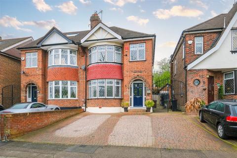 75 Larkshall Road, London, E4 6PD