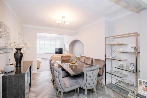 75 Larkshall Road, London, E4 6PD