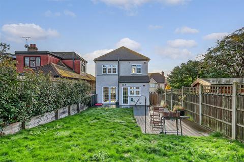 3 bedroom detached house for sale, Westwood Avenue, Brentwood