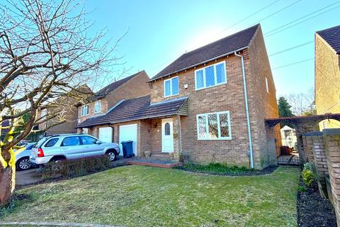 4 bedroom detached house for sale, Newlyn Close, Stevenage