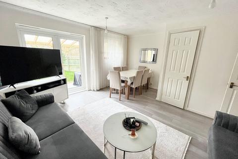 3 bedroom end of terrace house for sale, Newhurst Park, Trowbridge BA14