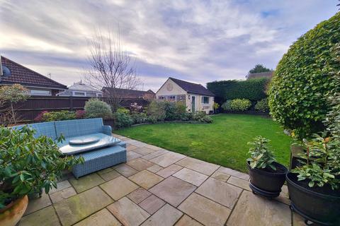 2 bedroom detached bungalow for sale, Yew Tree Close, Fair Oak SO50