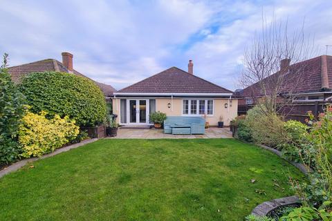 2 bedroom detached bungalow for sale, Yew Tree Close, Fair Oak SO50