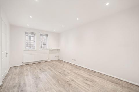 2 bedroom terraced house to rent, Lime Close, London, E1W