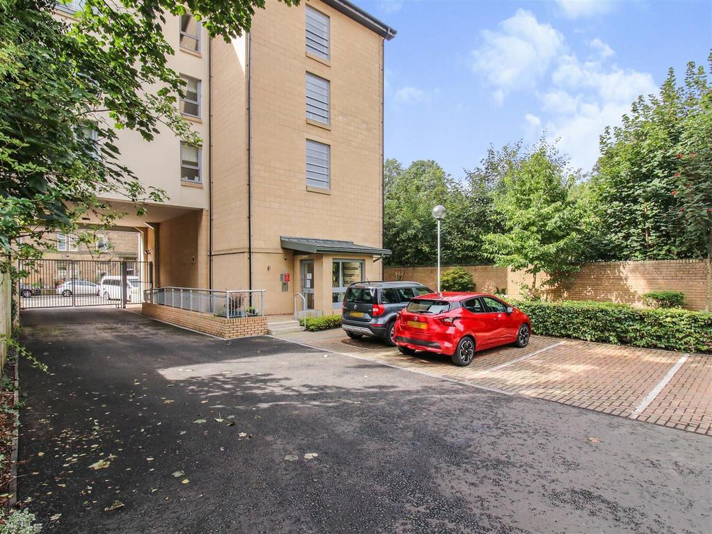 Residents Car Parkentrance.jpg