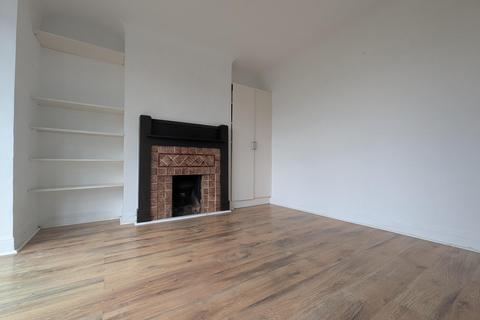 2 bedroom flat to rent, Randall Avenue, London, NW2