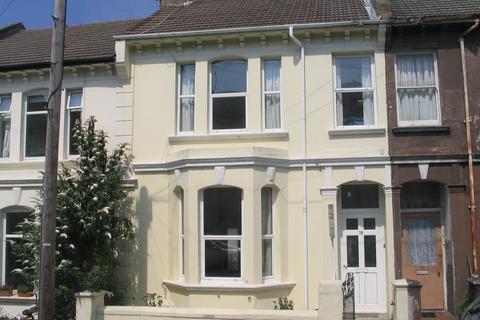 3 bedroom terraced house to rent, Upper Wellington Road, Brighton BN2