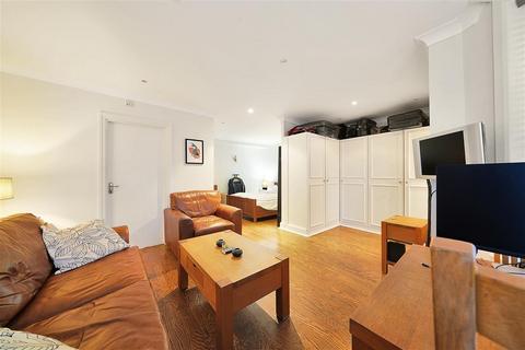 Studio for sale, Hornton Street, W8