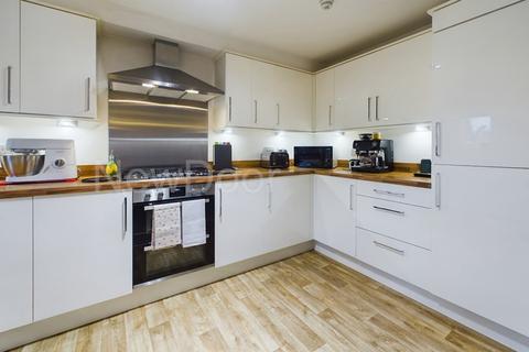 2 bedroom flat for sale, Craigton Drive, Bishopton, PA7