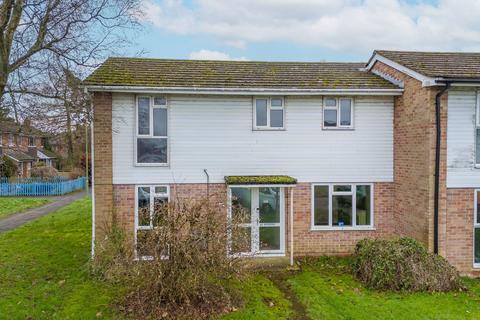 69 Pond Close, Overton, Basingstoke, RG25 3LZ