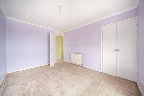 69 Pond Close, Overton, Basingstoke, RG25 3LZ