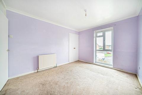 69 Pond Close, Overton, Basingstoke, RG25 3LZ