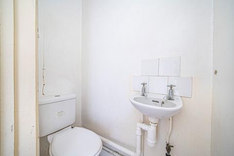 69 Pond Close, Overton, Basingstoke, RG25 3LZ