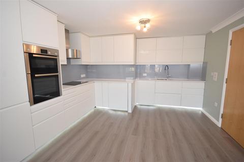 2 bedroom flat to rent, Coombe Lane, Raynes Park SW20