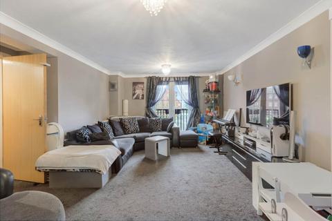 2 bedroom flat for sale, Lime Tree Court, London Colney, St.Albans AL2