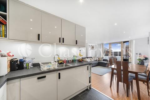 2 bedroom flat for sale, The Odyssey, Crews Street, Canary Wharf, London, E14