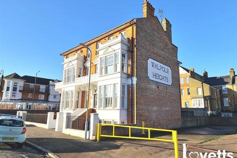 3 bedroom penthouse for sale, Eastern Esplanade, Margate, CT9