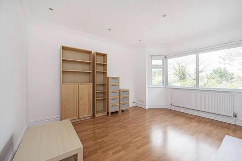 2 bedroom apartment to rent, Finchley Road, Golders Green, London, NW11