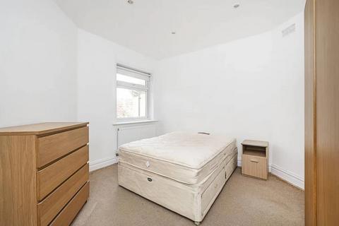 2 bedroom apartment to rent, Finchley Road, Golders Green, London, NW11