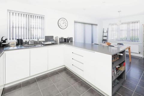 8 Old Marl Close, Sutton Coldfield, B75 5NF