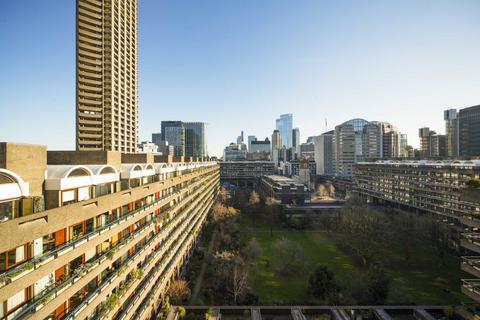 3 bedroom flat for sale, Lauderdale Tower, London EC2Y