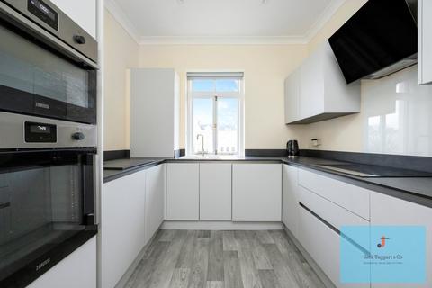 2 bedroom apartment for sale, Palmeira Square, Hove, BN3