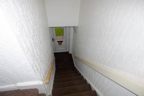 2 bedroom apartment to rent, Manor Court, South Shields