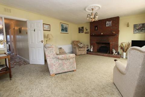 2 bedroom detached bungalow for sale, Hungerford Road, Stourbridge, DY8