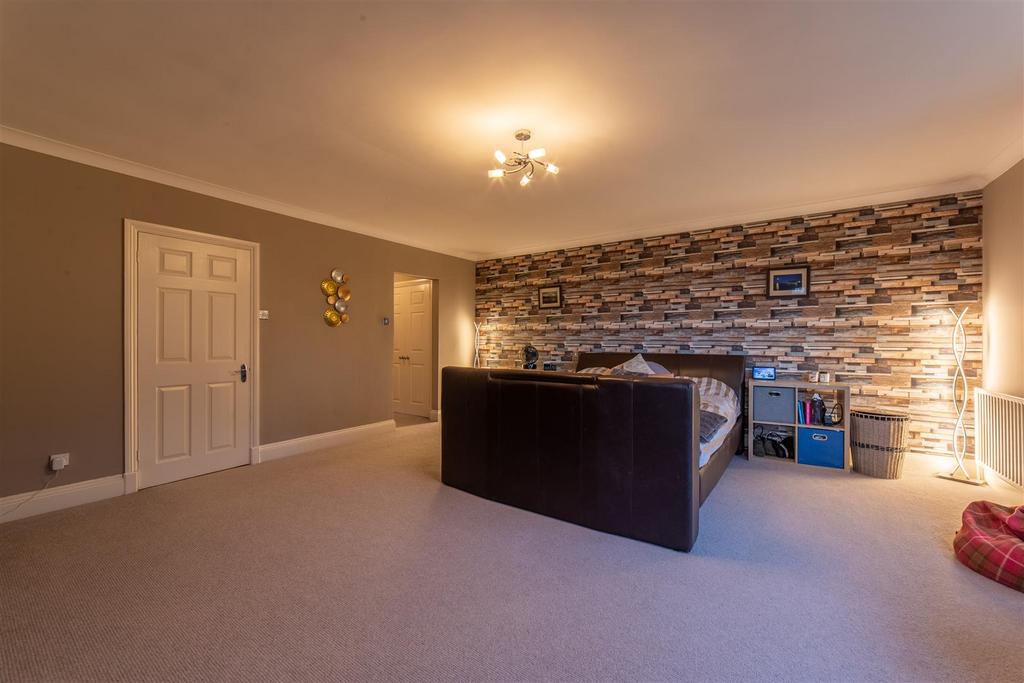 Holly House-25.jpg