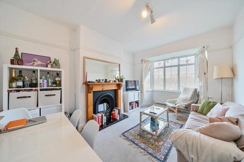 3 bedroom maisonette for sale, Fieldview, Earlsfield