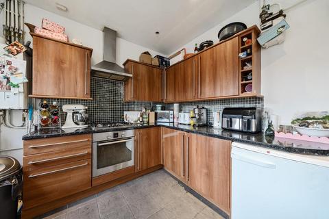 3 bedroom maisonette for sale, Fieldview, Earlsfield