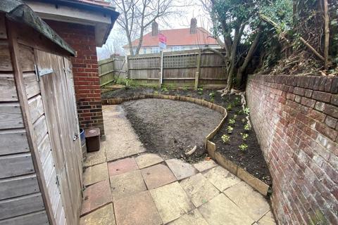 1 Fieldview, London, SW18 3HG