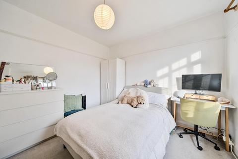 1 Fieldview, London, SW18 3HG