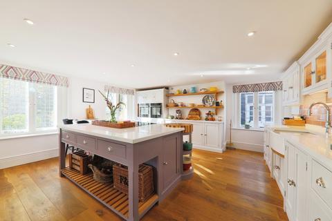 6 bedroom detached house for sale, Market Place, Hornsea, HU18 1AW