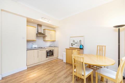 1 bedroom flat to rent, West Smithfield London EC1A