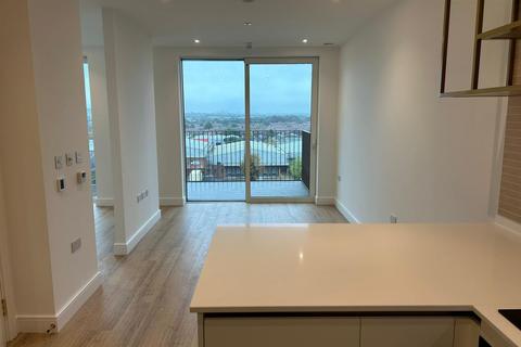 Studio to rent, 12 Quay Walk, Wembley, HA0