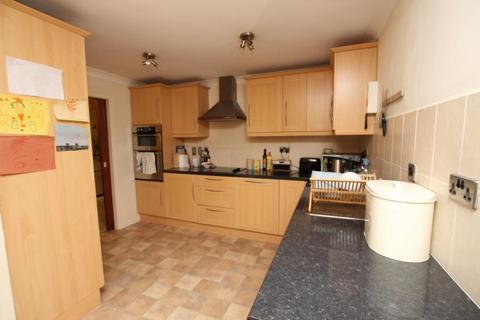 2 bedroom flat to rent, Westfield Park, Bristol BS6