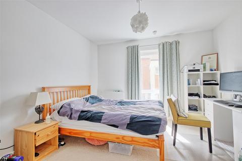 1 bedroom flat to rent, Newmarket Road, Cambridge