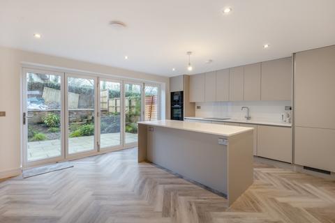 6 bedroom end of terrace house for sale, Kinsman Mews, Hertfordshire SG13