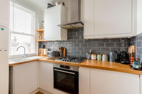 1 bedroom apartment to rent, Fonthill Road, Hove