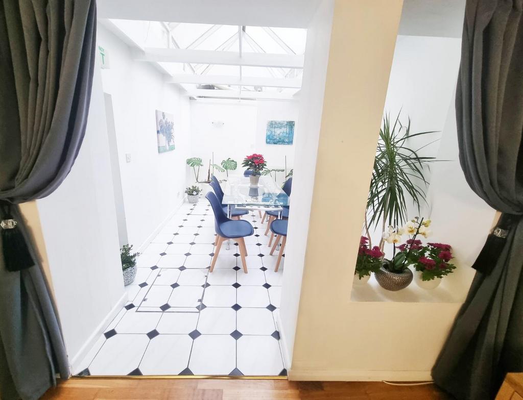 Waterloo Basement 3 Dining room a.jpg