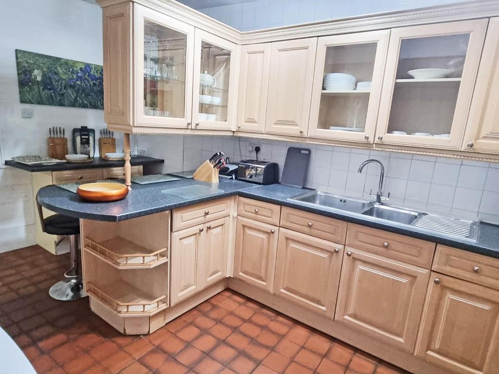 Waterloo Basement 5 Kitchen d.jpg