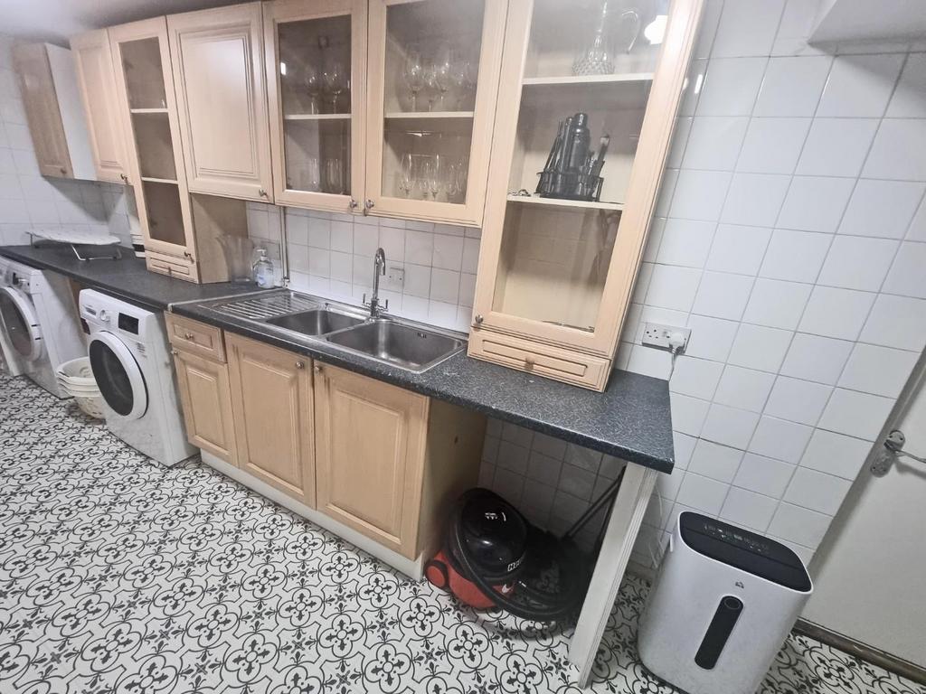 Waterloo Basement 8 Utility room a.jpg